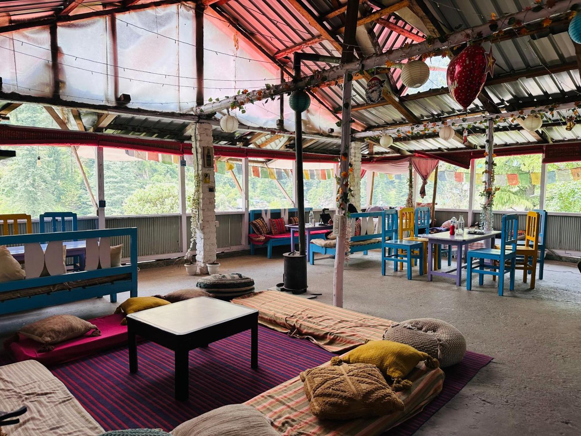 Hostel 360 Degree, Jibhi Eksteriør bilde